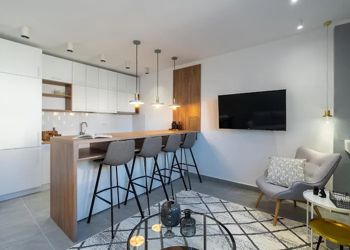 Downtown 3bdr In Magheru Apartmán