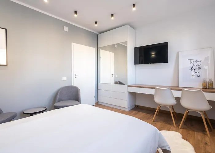 Downtown 3bdr In Magheru