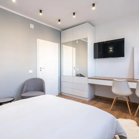 Downtown 3bdr In Magheru