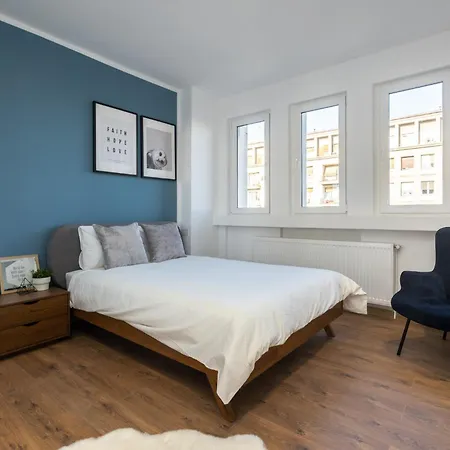 Downtown 3bdr In Magheru